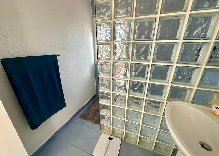 Azul, Graca Portugal